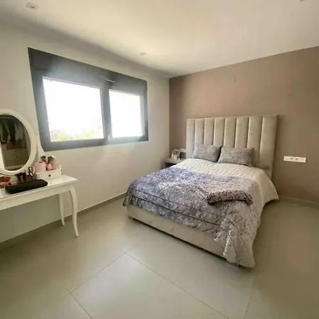 Luxe Nieuwebouw Dom wakacyjny *