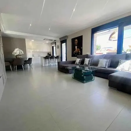 Dom wakacyjny Luxe Nieuwebouw Torrevieja